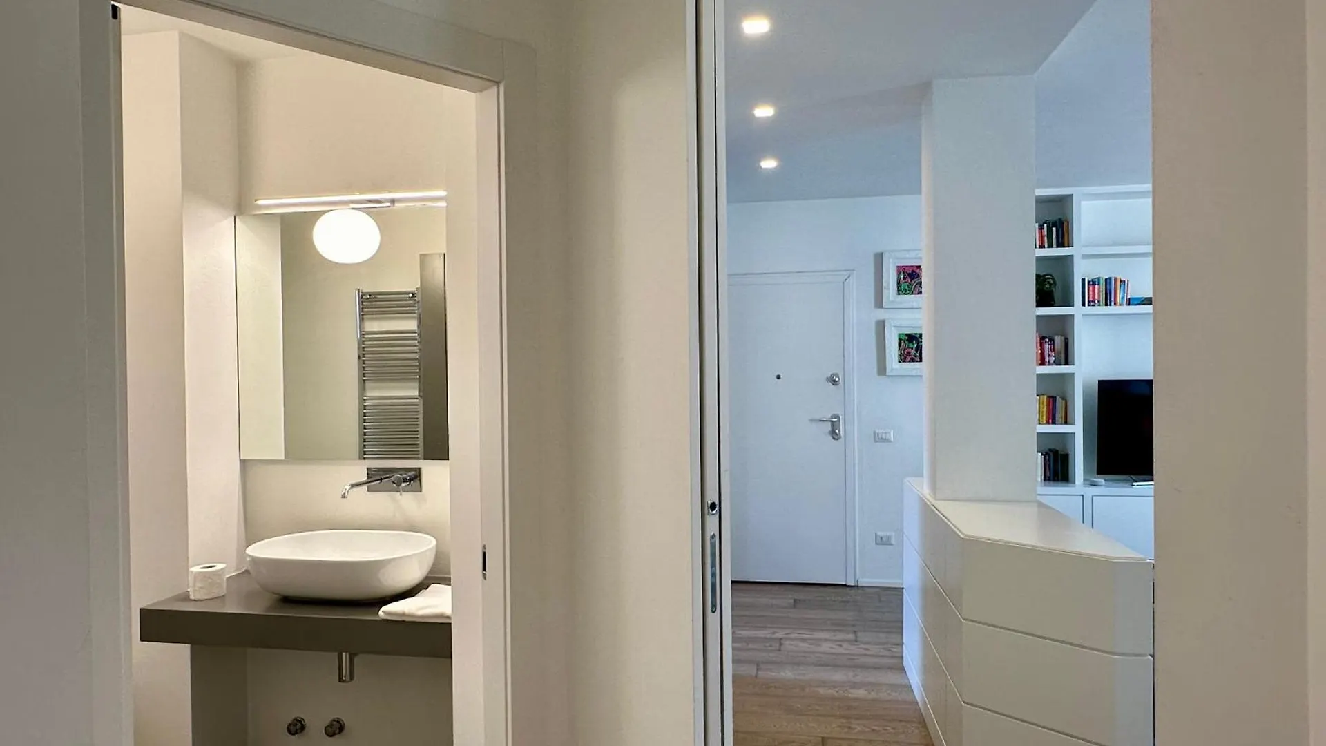 New Luxury Modern Flat In Center - Navigli/Duomo Apartment Milan Italy