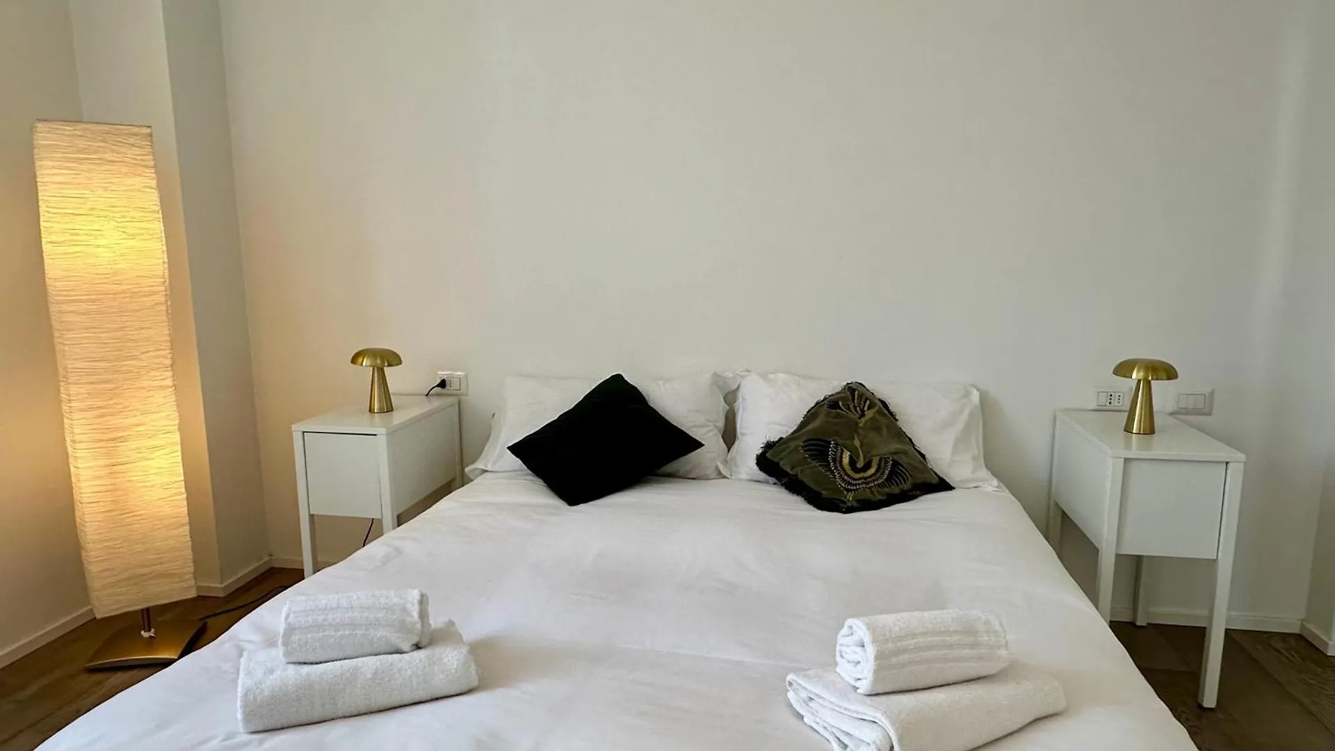 New Luxury Modern Flat In Center - Navigli/Duomo Apartment Milan